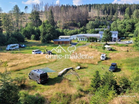 Campingplatz, Ferienhäuser, Betreiberwohnung (1.Wohnsitz). Absolute Alleinlage mitten im Wald.