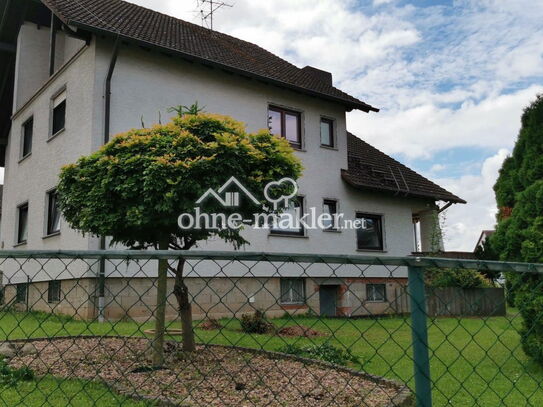 Privat Mehrfamilienhaus mit großem Teich