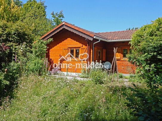 Isoliertes Blockbohlenhaus mit 705 m2 Freizeitgelände im Westerwald