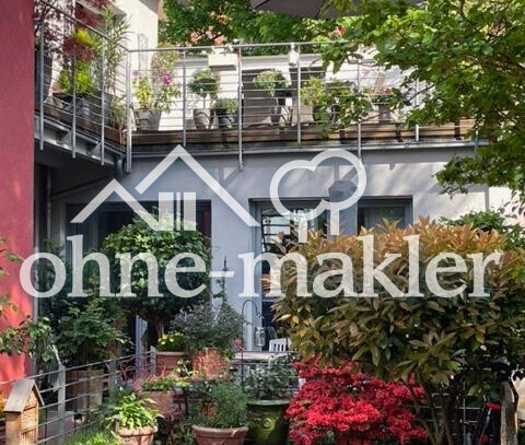 Große Traumwohnung in grüner Hinterhaus-Idylle bei zentraler Lage!