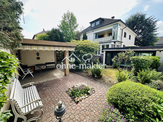 Exklusive & repräsentative Stadtvilla mit Indoor-Pool, 2 Garagen, Garten, optional 3 WE, top Lage