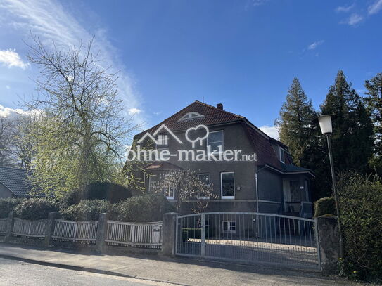 Alte Stadtvilla in Uelzen mit Fahrzeughalle, Park und Bootsanleger