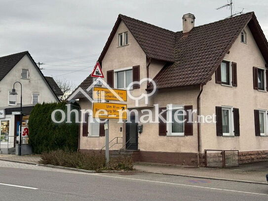 Großes Haus mit Garten / Garage im Ortskern zu Vermieten teilmöbiliert.