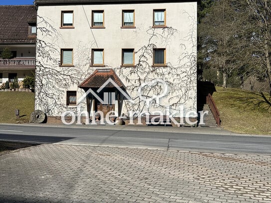 Einfamilienhaus mit Nebenanlagen, großzügigem Grundstück und viel Platz in Lohr am Main