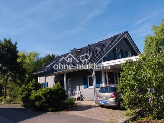 Baufritz-Holzhaus mit eingewachsenem Garten