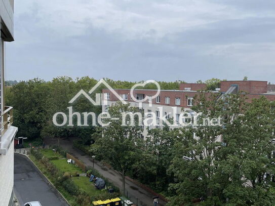 Sehr schöne, sonnige 2-Zimmer Wohnung mit weitreichendem freien Blick über den Dächer von Berlin