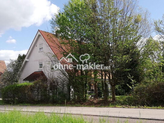 Vermietete Maisonette-Wohnung mit kl. Balkon in unmittelbarer Stadtbahn-Nähe. Garage optional.