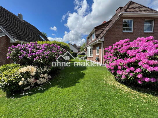 Attraktives Einfamilienhaus mit Vollkeller und Garage + Doppelcarport in Quickborn-Heide von privat