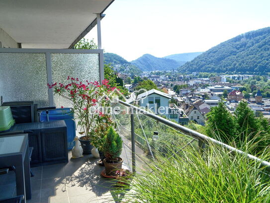 Sonniger Blick auf das Lahntal - sehr schöne Etagenwohnung mit Aufzug und Südbalkon