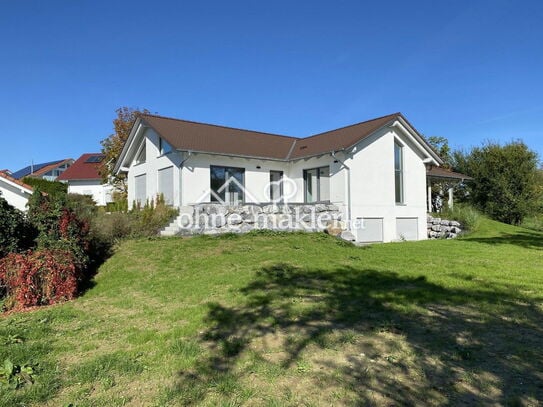 Helles Einfamilienhaus im Grünen, Ortsrand, Südlage mit großer Garage + Garten, ggf. mit 2 Zi. ELW