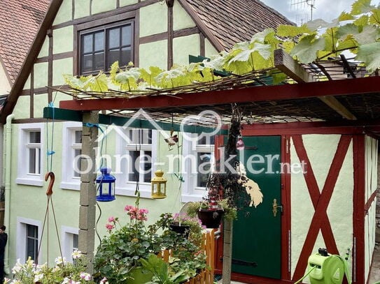 Stadthaus mit Ladenlokal und Garten in der Altstadt Rbg.o.d.T.