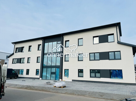 Stillvolle 4-Zimmer EG Neubauwohnung KFW 40 (Wärmep.+PV) mit Terrasse und Garten.