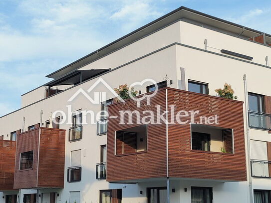 Hochwertige 3-Zi.-Etagenwohnung mit großer Dachterrasse in zentraler Lage