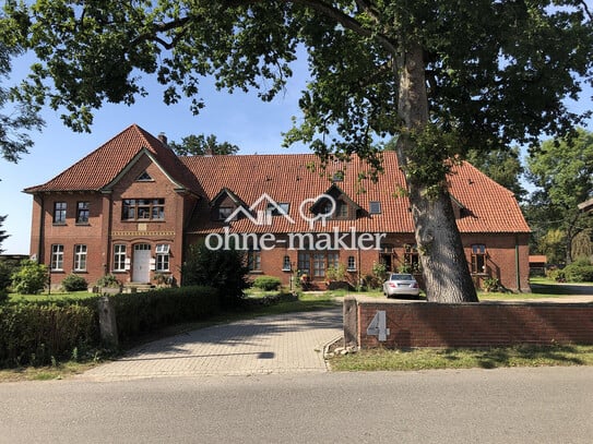 Gutshof-Wohnung mit Altbau-Flair: 3-Zimmer nahe Bad Bevensen