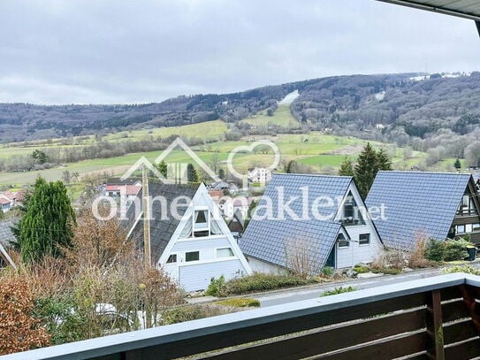 Einzigartiges Nurdachhaus mit herrlichem Kreuzbergblick in Bischofsheim OT Haselbach