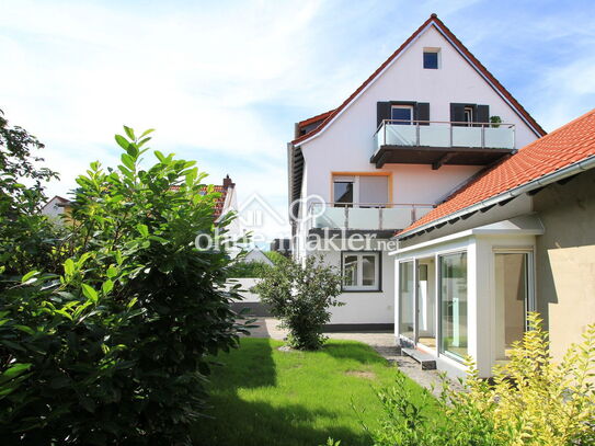 Traumhaft und PROVISIONSFREI - Wohnen wie im Einfamilienhaus incl. Garten und Garage + Carport