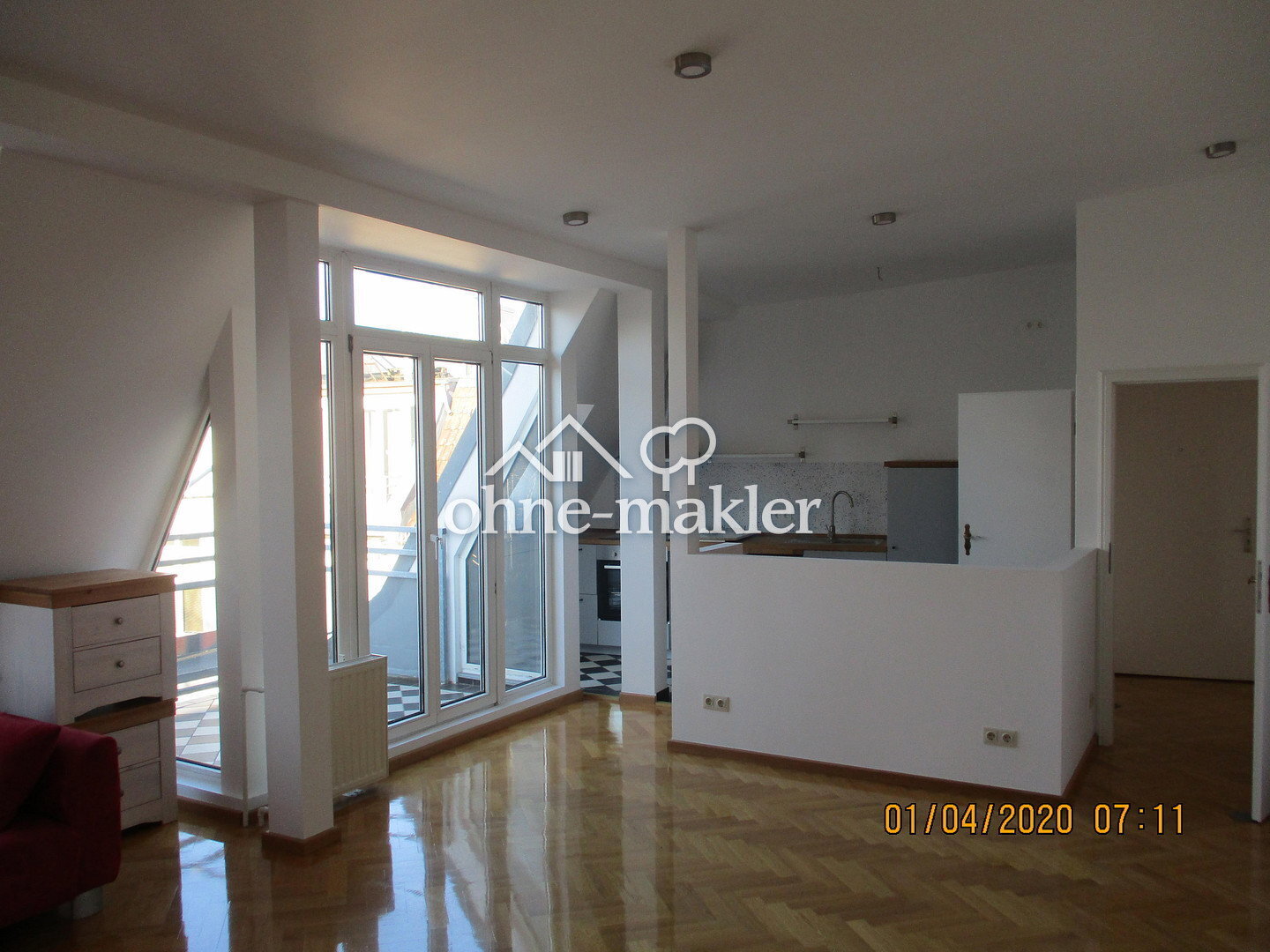 Wunderschöne 4-Raum Dachgeschoß-Altbauwohnung im beliebten Friedrichshain - Photo 1