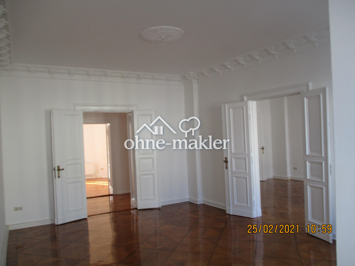 Wunderschöne große 5 Zimmer Altbauwohnung in zentraler Lage - Foto 1