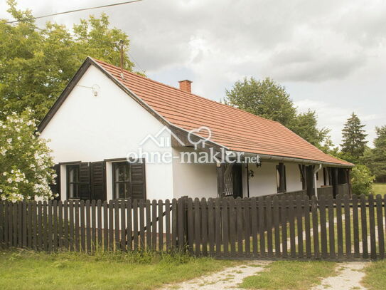 Bauern und Holzhaus zu verkaufen