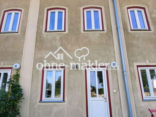 Familienfreundliches Wohnen in der Anlage "Chateau de Roon" mit Blick auf das Schloss