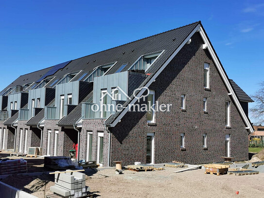 Neubau: Reihenmittelhaus (KFW55) / 165m², Terrasse & Dachterrasse, ruhiger Wohnlage, Erstbezug