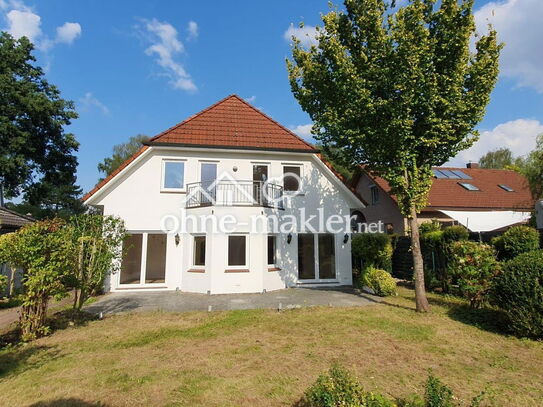 GERÄUMIGES EINFAMILIENHAUS IM BELIEBTEN BERGSTEDT