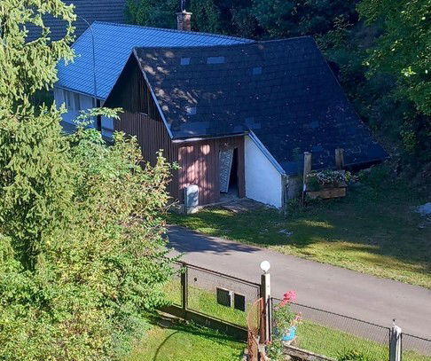 Ruhe Oase in Ortsrandlage und Waldnähe