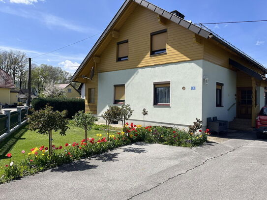 Familienfreundliches und gemütliches Haus in Siedlungslage – Stadtnähe & Blick ins Grüne!