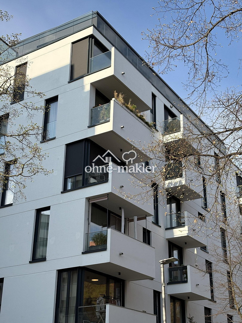 Moderne Neubauwohnung mit EBK, Abstellraum und Aufzug! - Foto 1