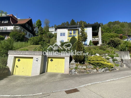 Top gepflegtes Einfamilienhaus, Schwarzwald, sonnig, unverbaubare Aussicht, 2 Garagen, PV-Anlage