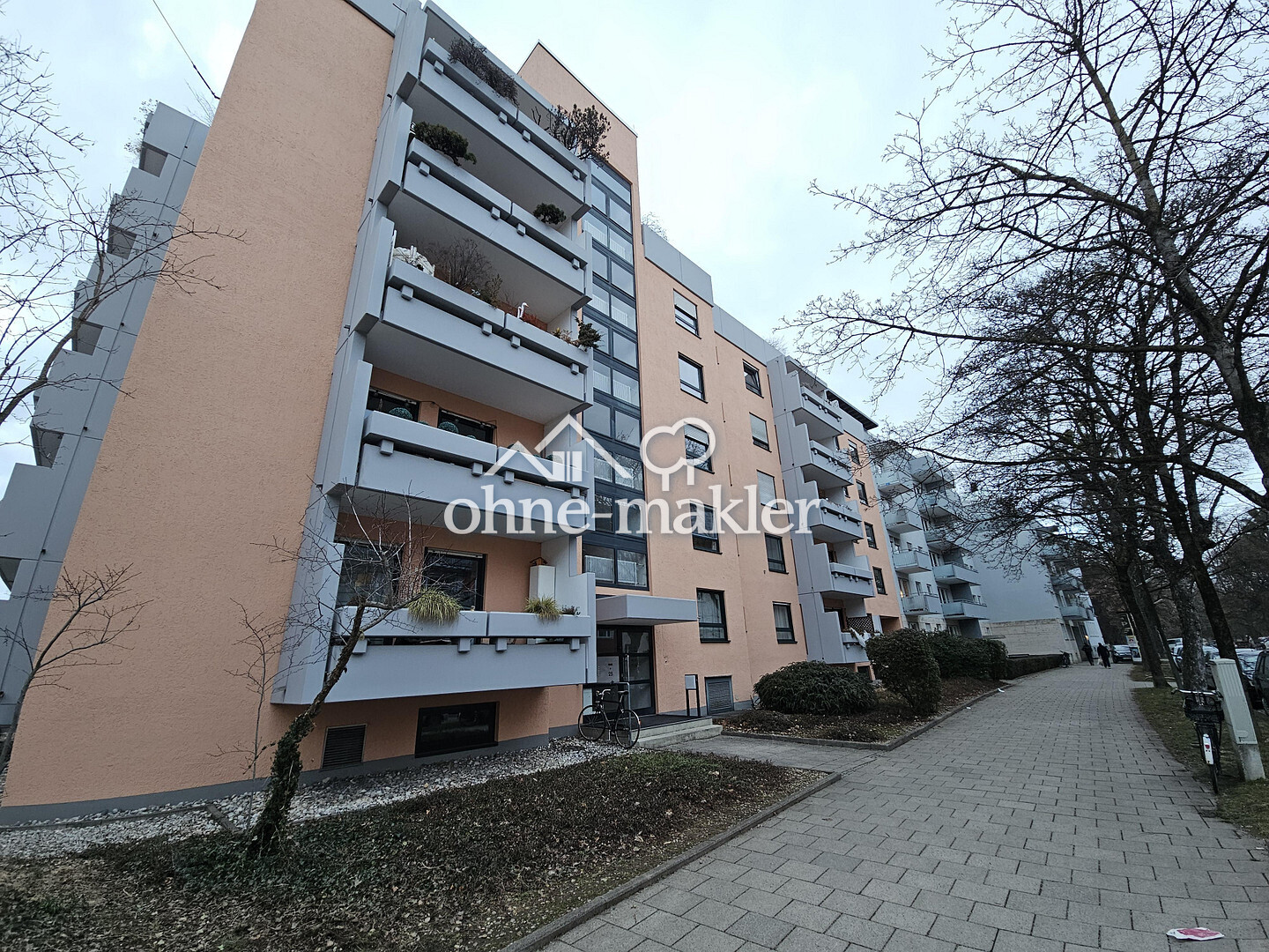 2-Zimmer Wohnung mit Loggia in Top Lage am Bayernpark