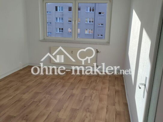 220 € | 59 qm | 3 ZKB mit Balkon | 3. OG | Günstige Fernwärme