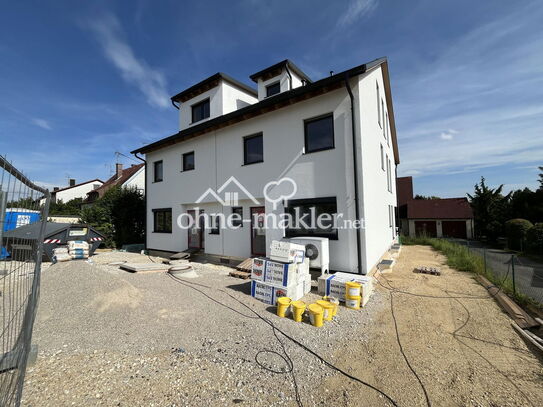 Neubau - Hochwertige Doppelhaushälfte, Garten, Balkon Fußbodenheizung, Kellerabteil und Stellplatz