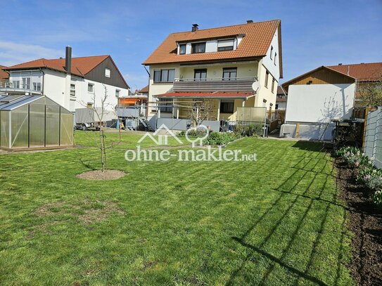 2-3 Familienhaus mit 3 Garagen und großen Garten in Altbach