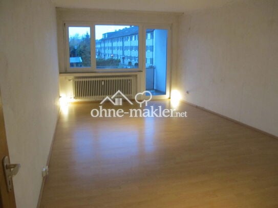 *SÜDBALKON!* Sanierte, gut geschnittene 3-Zimmer-Wohnung, *Weißes Wannenbad*