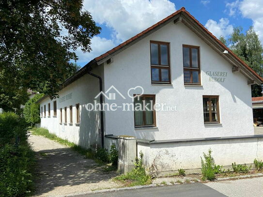 P-Werkstatt Großer Innenhof + Wohnung - 11 Lagerboxen