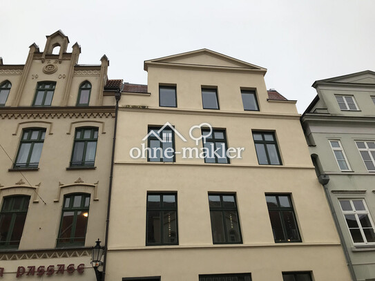 Schöne 5-Zimmerwohnung mit EBK und Balkon in Wismars Altstadt