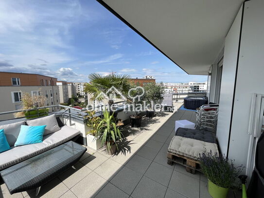 Modernes, sonnendurchflutetes Penthouse mit Panorama-Dachterrasse