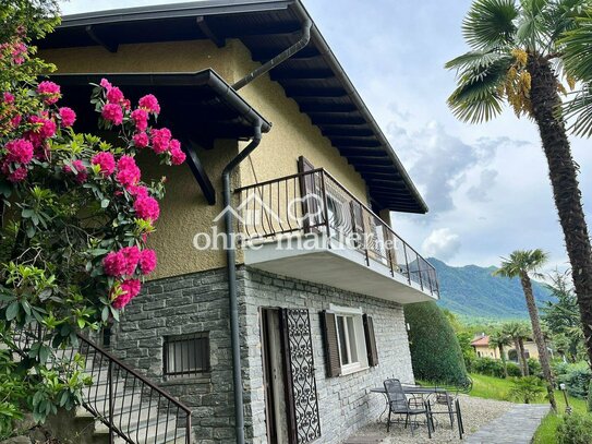 Ferienhaus am Lago Maggiore , atemberaubender rundum Seeblick, freistehend