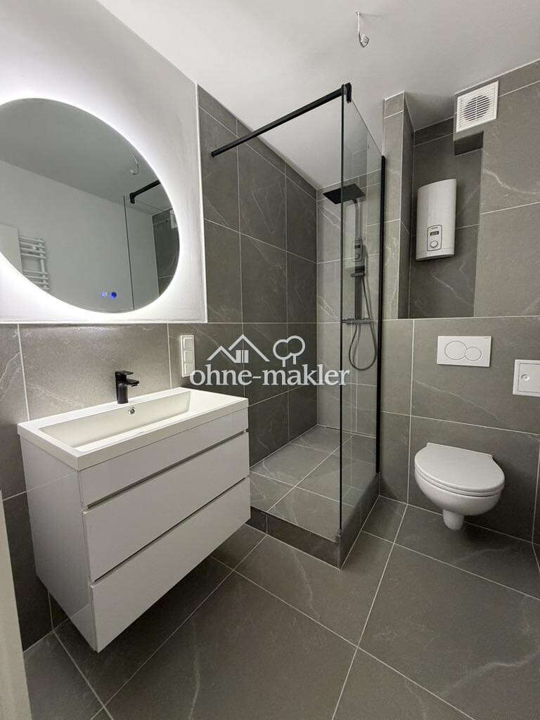 Sanierte 2-Zimmer-Wohnung mit Stellplatz in zentraler, aber ruhiger Lage-nahe AKN Eidelstedt Zentrum