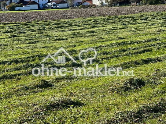 Grundstück in idyllischer Lage direkt am Baugebiet – Eine Investition mit Zukunft