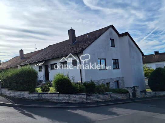 Großes Einfamilienhaus in schöner Lage in Höchberg am Hexenbruch